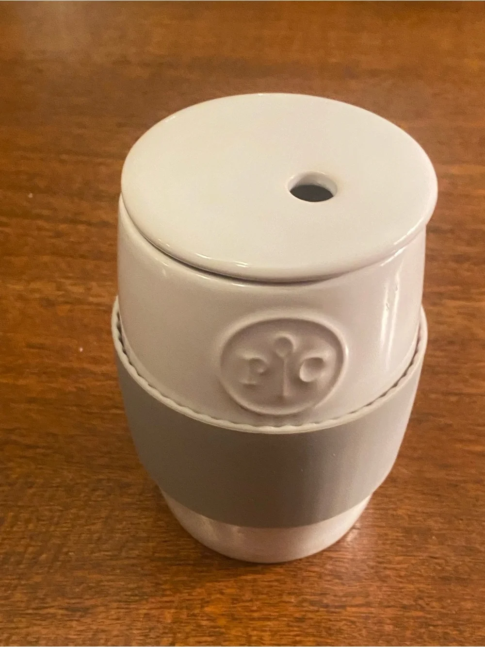 Pampered Chef Ceramic Egg Cooker #1529 Microwave White Gray Silicone Sleeve Lid